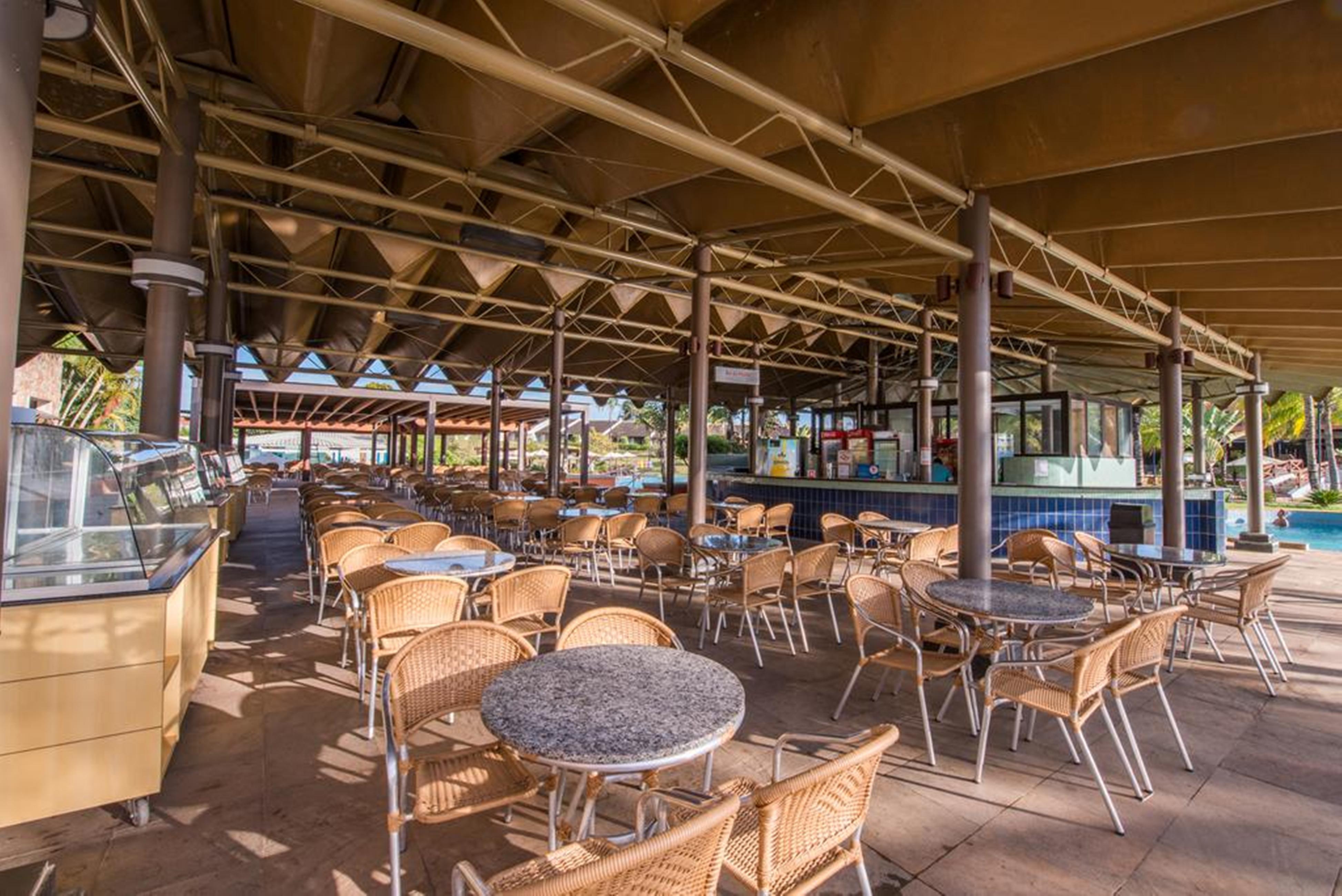 Blue Tree Thermas de Lins Exterior foto The interior of the restaurant