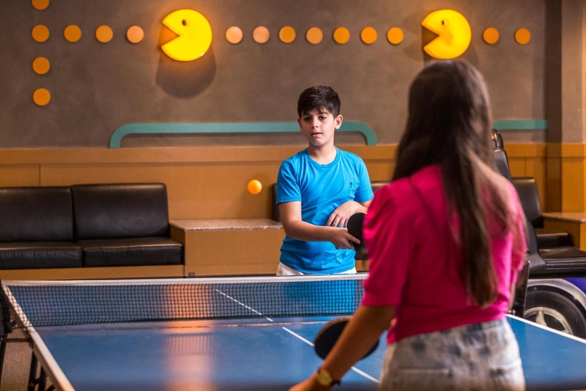 Blue Tree Thermas de Lins Exterior foto Table tennis at the hotel
