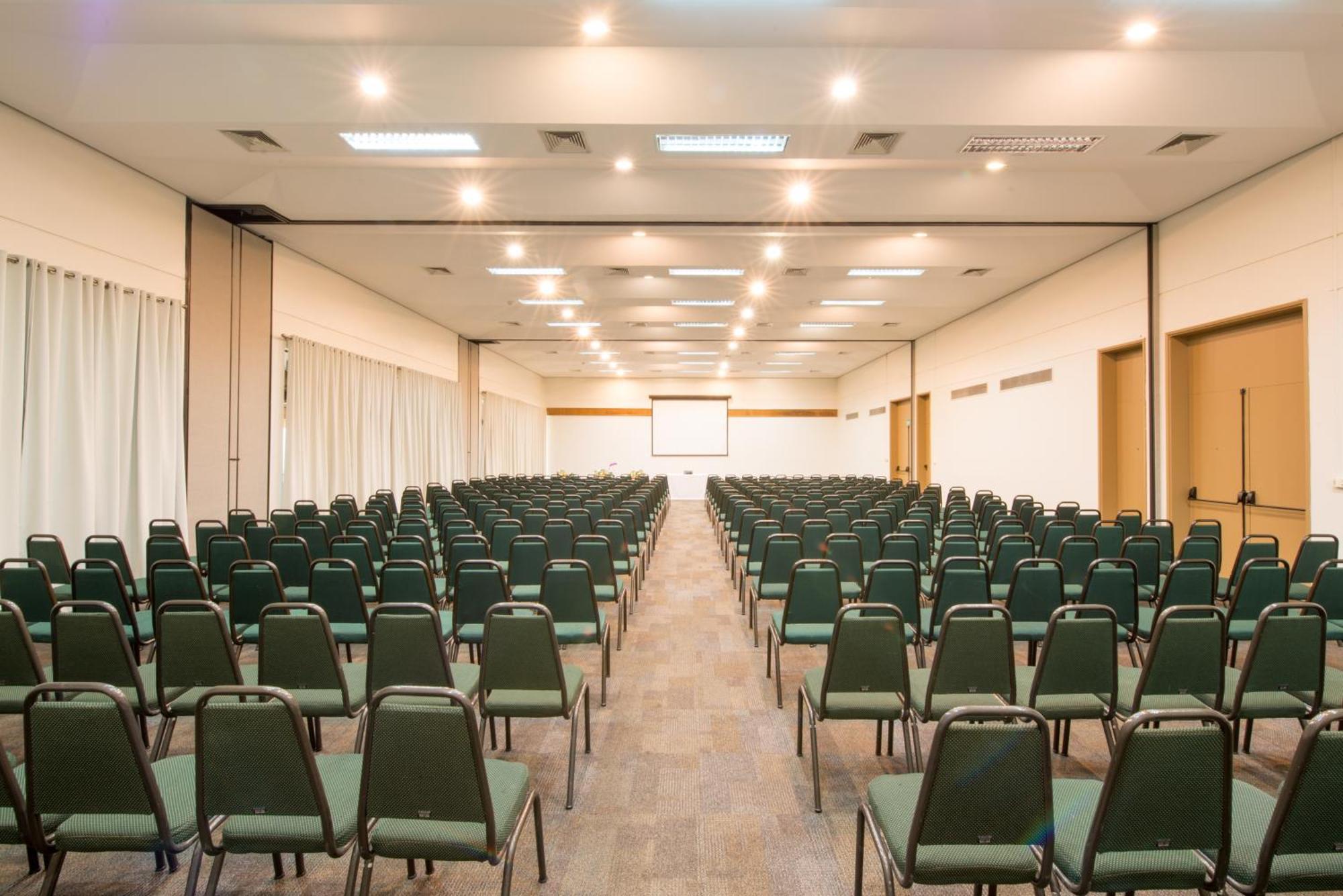 Blue Tree Thermas de Lins Exterior foto The main conference room