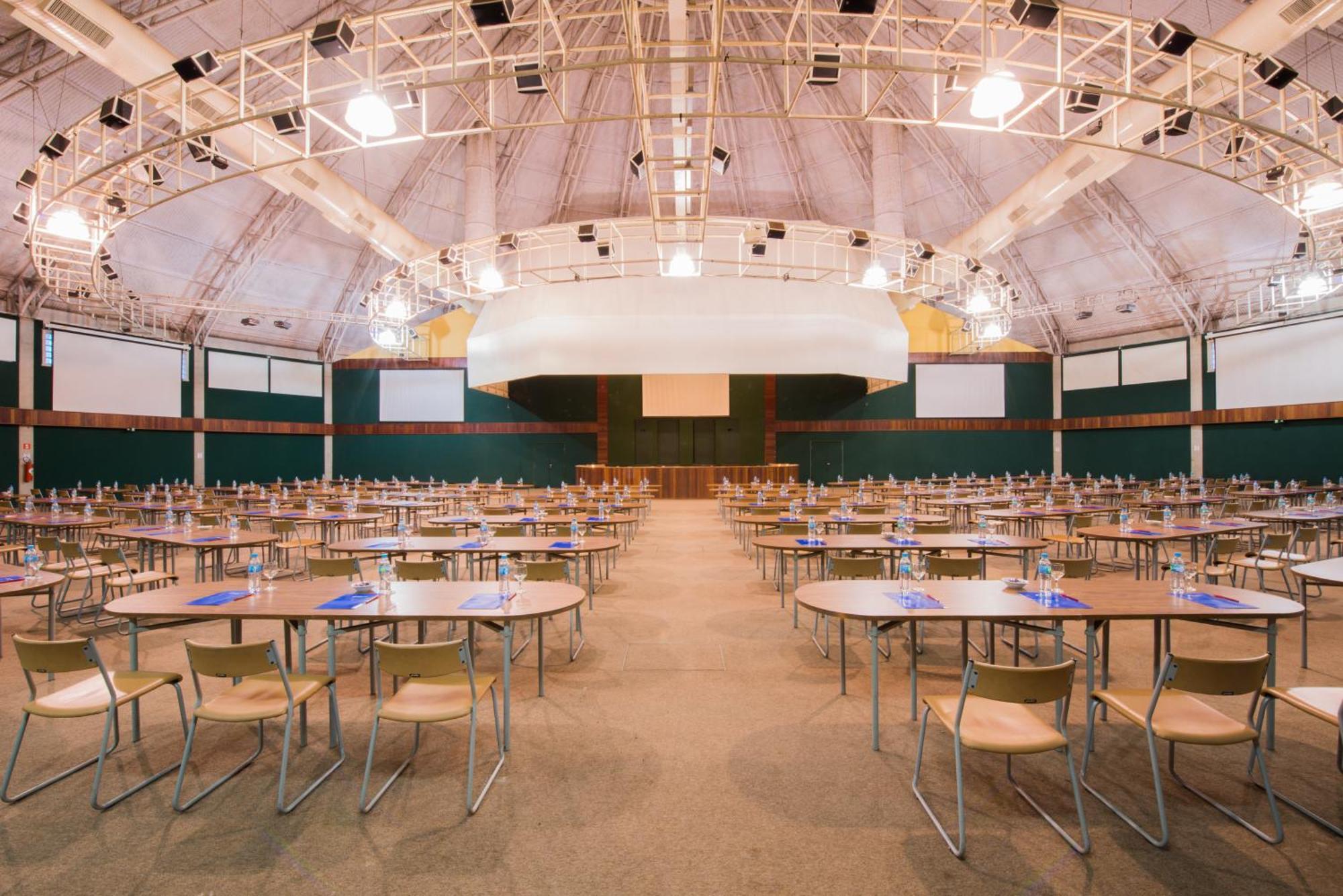 Blue Tree Thermas de Lins Exterior foto The main conference hall