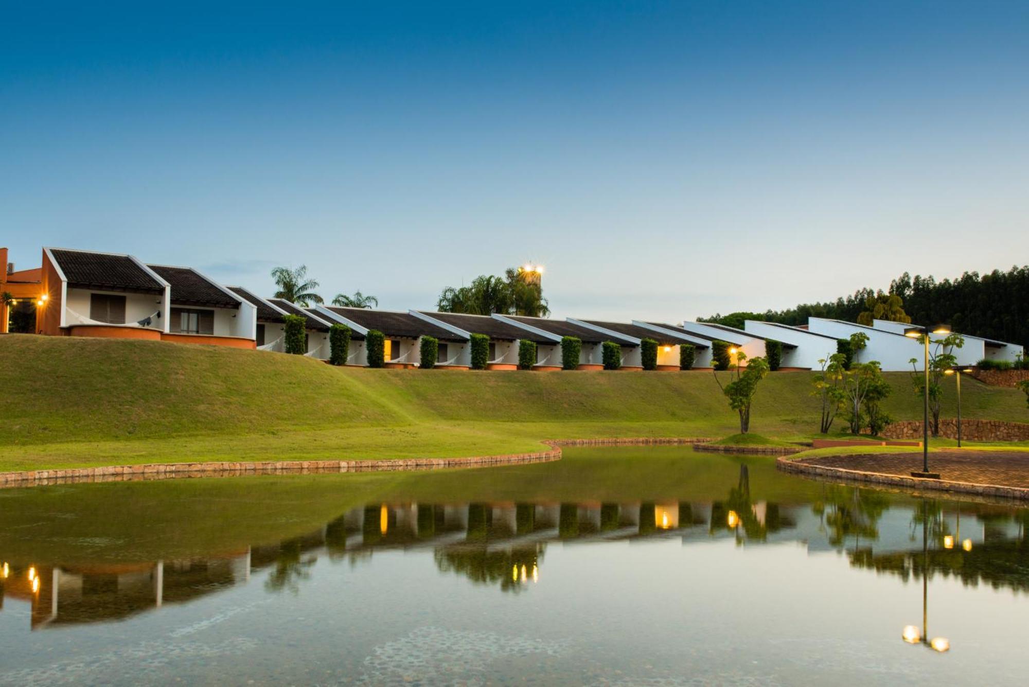 Blue Tree Thermas de Lins Exterior foto The Village
