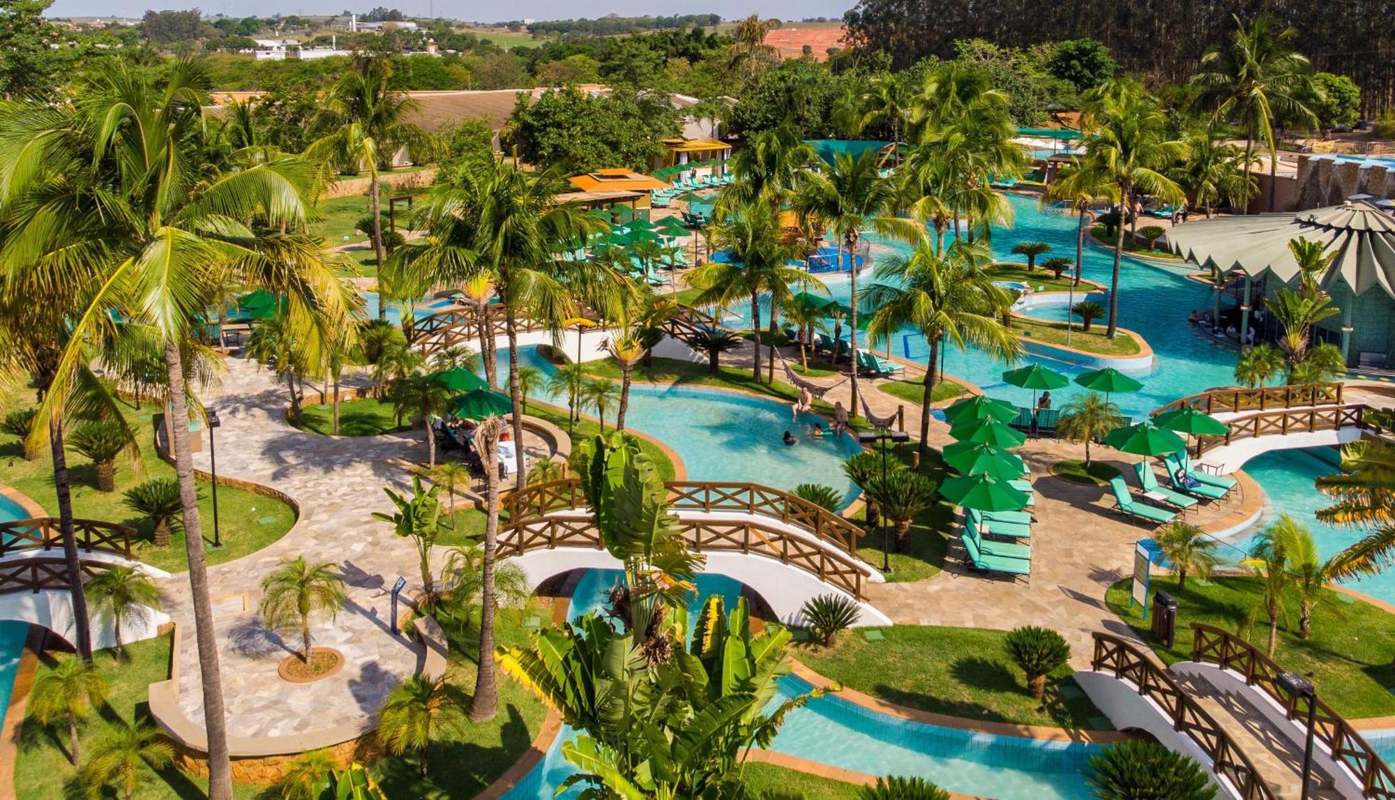 Blue Tree Thermas de Lins Exterior foto The resort's lagoon